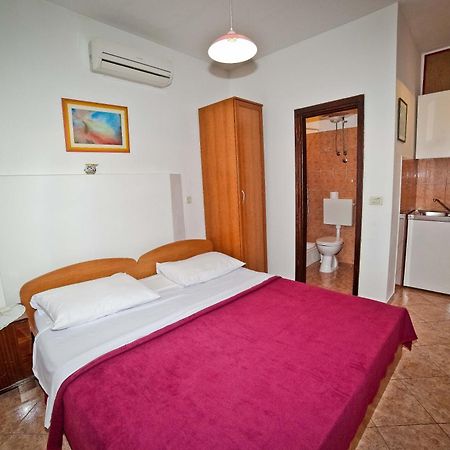 Guest House Maja Split Bagian luar foto